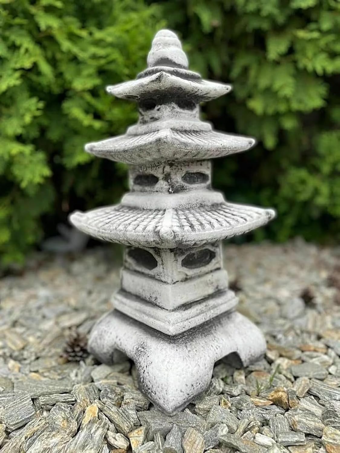 Concrete Pagoda Statue N810